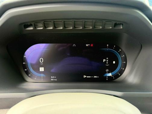 2024 Volvo XC90 B5 Plus Bright Theme