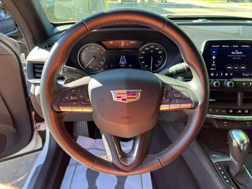 2024 Cadillac CT4 Luxury