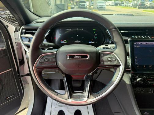 2024 Jeep Grand Cherokee 4xe Trailhawk