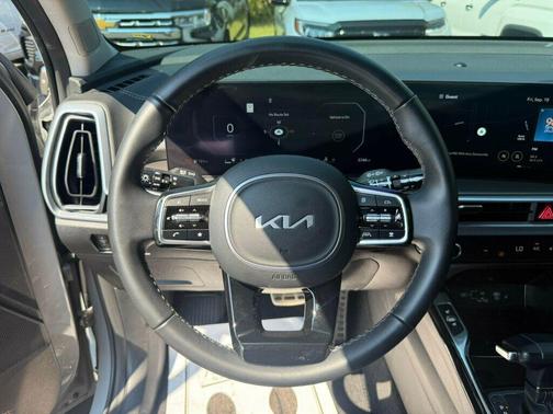 2025 Kia Sorento SX