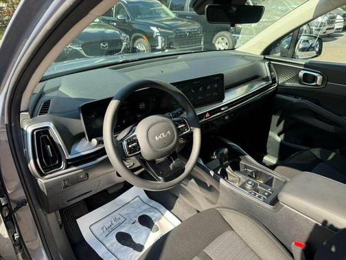 2025 Kia Sorento LX