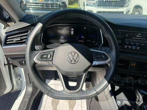 2023 Volkswagen Jetta 1.5T SE