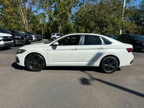 2023 Volkswagen Jetta 1.5T SE