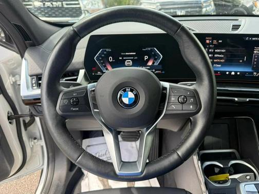 2025 BMW X2 xDrive28i