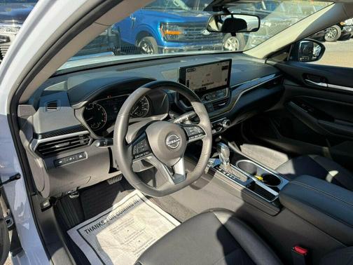 2024 Nissan Altima SR FWD