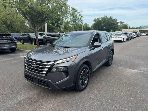 Gun Metallic 2025 Nissan Rogue SV
