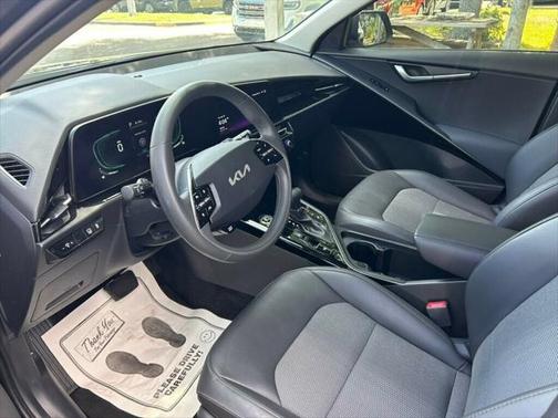 2023 Kia Niro EX