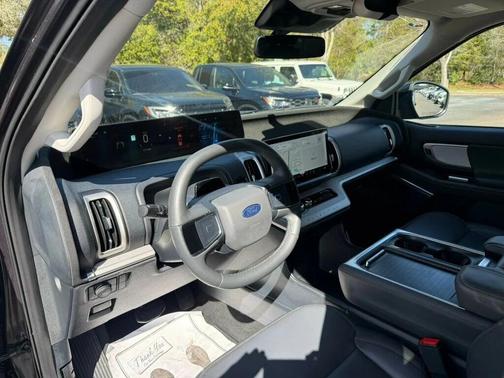 2025 Ford Expedition Max Active 4x4