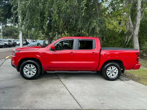 2024 Nissan Frontier SV