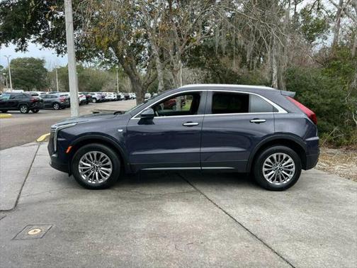 2024 Cadillac XT4 Premium Luxury