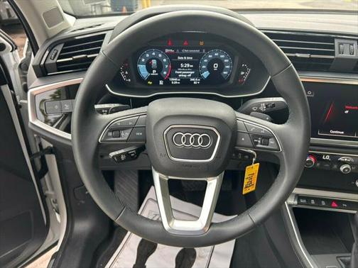 2025 Audi Q3 Premium 45 TFSI S line quattro Tiptronic