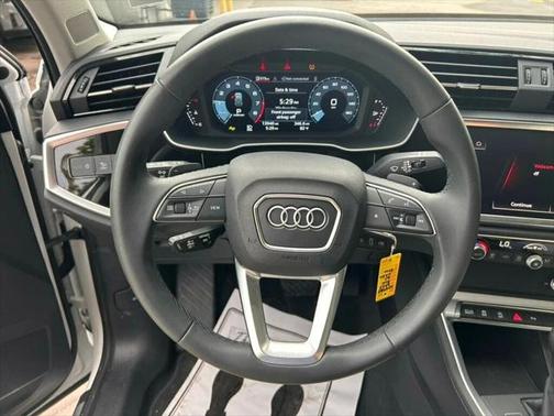 2025 Audi Q3 Premium 45 TFSI S line quattro Tiptronic