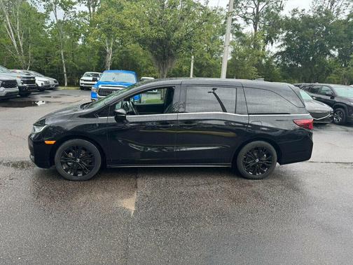 Crystal Black Pearl 2025 Honda Odyssey Sport-L
