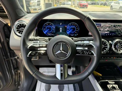 2024 Mercedes-Benz EQB 250 Base