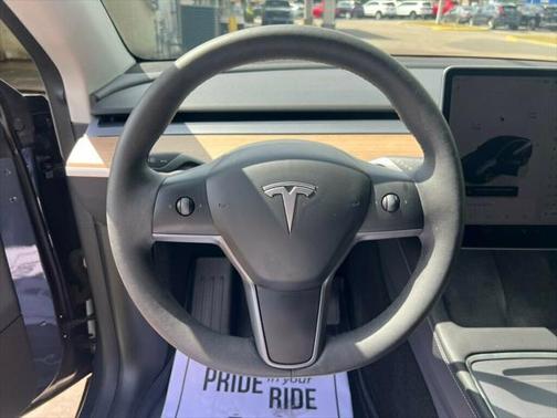 2023 Tesla Model Y Long Range Dual Motor All-Wheel Drive