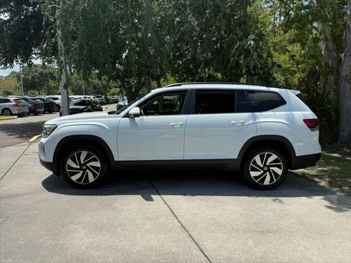 2024 Volkswagen Atlas 2.0T SE w/Technology 4MOTION