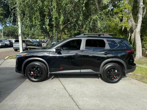 2025 Nissan Rogue Rock Creek