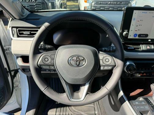 2024 RAM 2500 Big Horn Crew Cab 4x4 8' Box