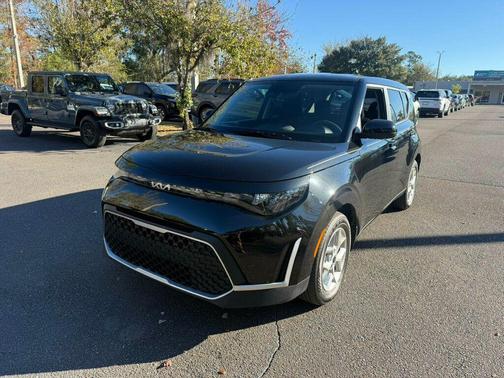 2025 Kia Soul LX FWD
