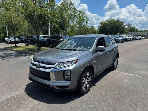 Mercury Gray Metallic 2025 Mitsubishi Outlander Sport 2.0 LE