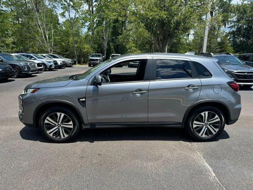 Mercury Gray Metallic 2025 Mitsubishi Outlander Sport 2.0 LE