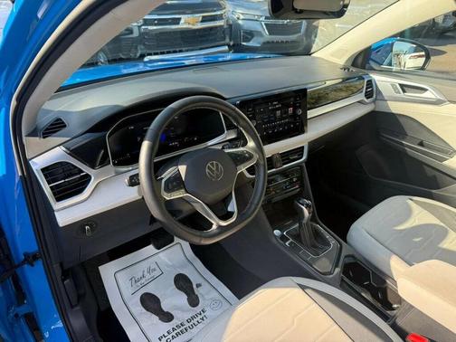 2025 Volkswagen Taos 1.5T SE
