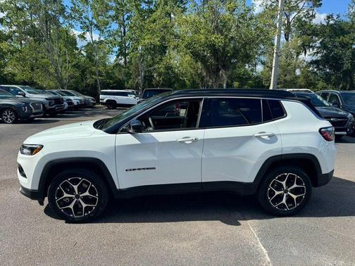 Bright White Clearcoat 2026 Jeep Compass Limited