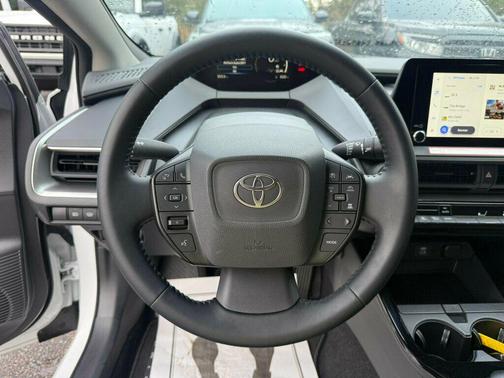 2025 Toyota Prius LE