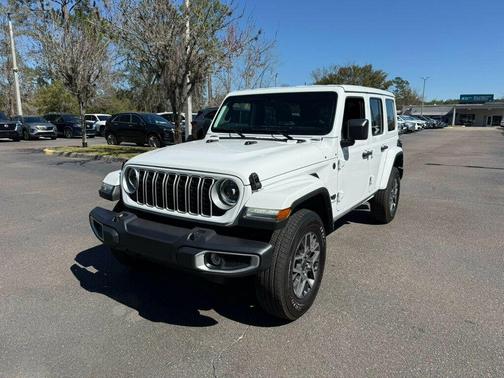 2025 Jeep Wrangler 4-Door Sahara 4x4