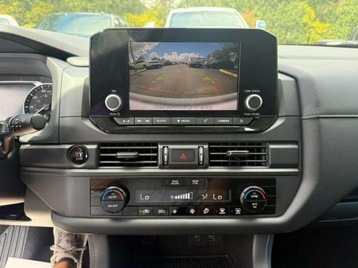 2025 Nissan Pathfinder S FWD