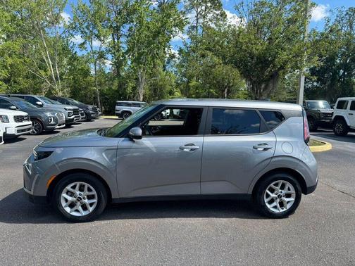 Steel Gray 2025 Kia Soul LX