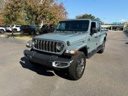2024 Jeep Gladiator Sport S