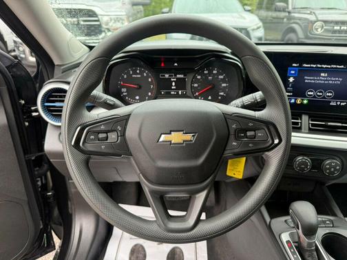 Mosaic Black Metallic 2026 Chevrolet Trax LS