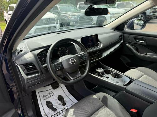 Deep Ocean Blue Pearl 2025 Nissan Rogue SV