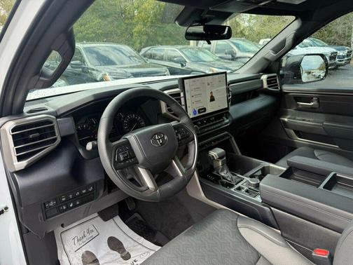 2025 Toyota Tundra SR5