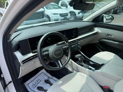 Serenity White Pearl 2025 Hyundai TUCSON SEL
