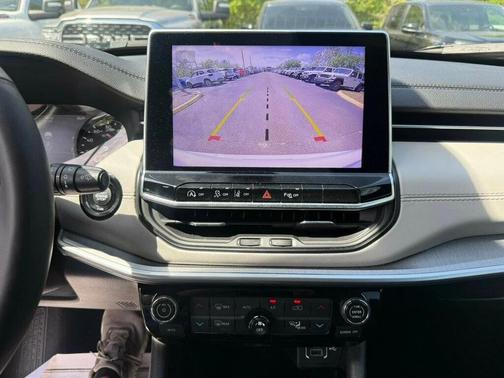 Bright White Clearcoat 2025 Jeep Compass Limited