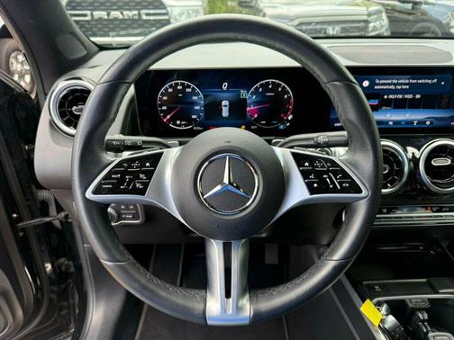 2025 Mercedes-Benz GLB 250 Base