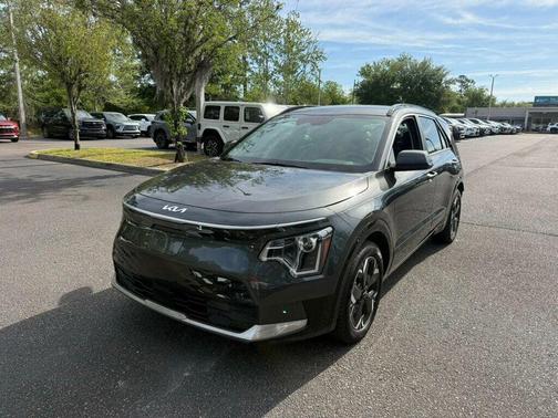 Graphite Gray 2024 Kia Niro EV Wind