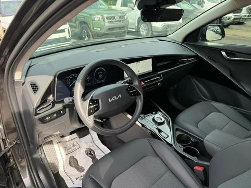 Graphite Gray 2024 Kia Niro EV Wind