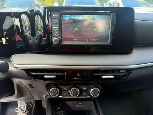 2025 Nissan Kicks S