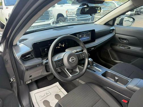 2025 Nissan Kicks S