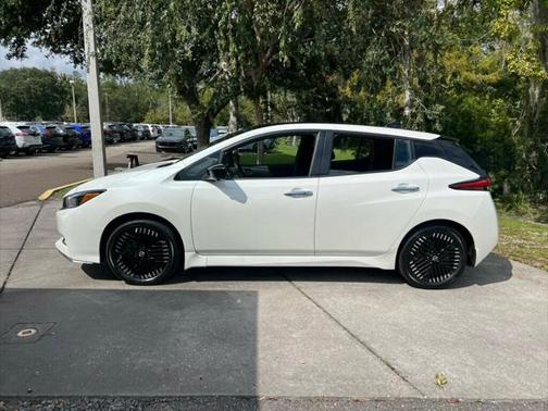 2023 Nissan Leaf SV PLUS 60 kWh