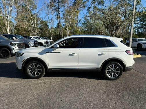 2023 Lincoln Nautilus Standard