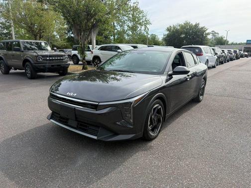 Interstellar Gray 2025 Kia K4 EX