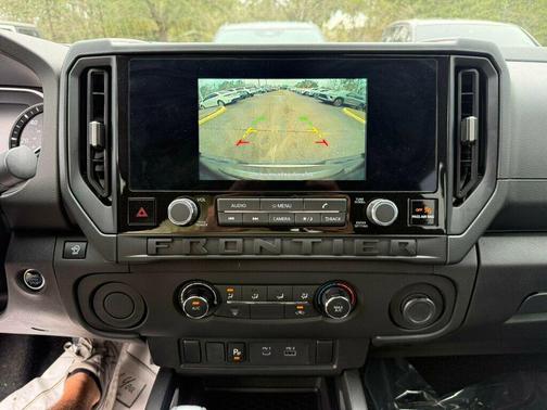 2025 Nissan Frontier S