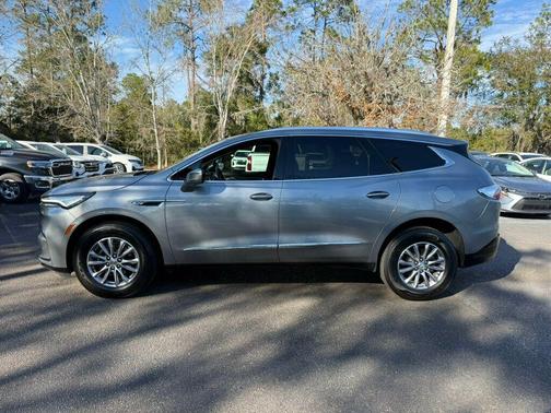 2024 Buick Enclave Essence FWD