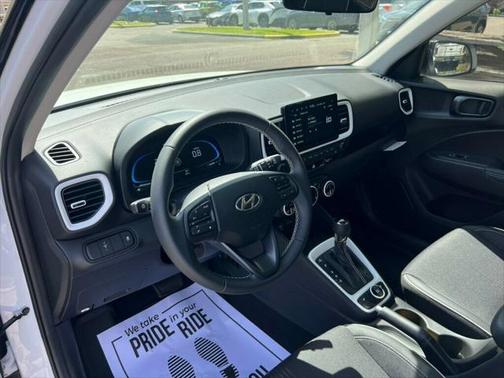 2025 Hyundai VENUE Limited