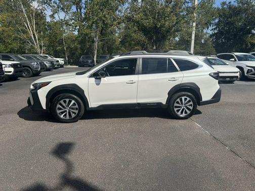 Crystal White Pearl 2025 Subaru Outback Premium