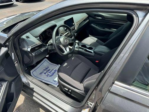 Gun Metallic 2025 Nissan Altima SV FWD